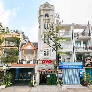 Thanh Tuyen Hotel - 27 Duong So 17, Q. Binh Tan - By Bay Luxury Ho Chi Minh-Byen Exterior photo