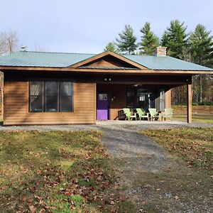 An Adirondack Getaway Pensionat Keeseville Exterior photo