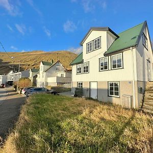 House In Fuglafjorthur Fuglafjordur Exterior photo