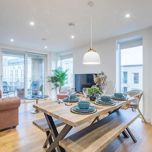 Luxe Cambridge Station Flat With Terrace Lejlighed Exterior photo