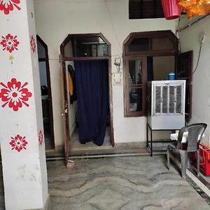 Divisha Pg House Sharing Beds Only For Boys Lejlighed Bareilly Exterior photo