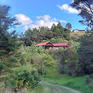 The Hideout Pensionat Mangawhai Exterior photo