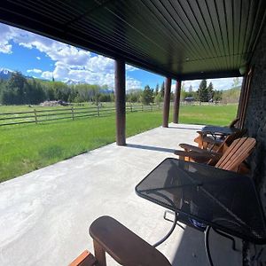 The Westview Cabin Villa Valemount Exterior photo