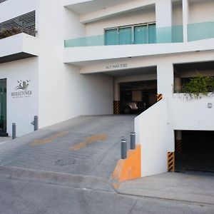 Spacious Apartment With Private Balcony & Ocean View - Brujas Mazatlán Exterior photo