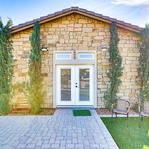 Pet-Friendly Glendale Abode With Patio, Near Hiking! Lejlighed Phoenix Exterior photo