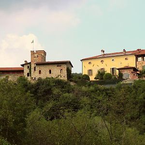 Castello Di Strambinello Bed and Breakfast Exterior photo