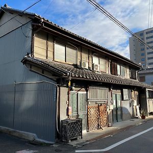 最大８人様まで宿泊可能な１棟貸しです！近鉄八尾駅から徒歩３分！ Yao Exterior photo