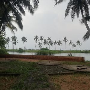 Golden Turtles Lejlighed Thiruvananthapuram Exterior photo