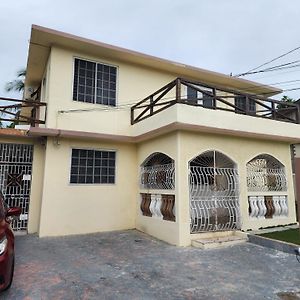 11Onessex2 In The Heart Of Kingston Jamaica Lejlighed Exterior photo