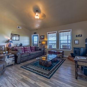 Rain Dance Retreat: Updated 2 Bedroom, 2 Bath Cabin With A Private Hot Tub And Views For Days! Ruidoso Exterior photo