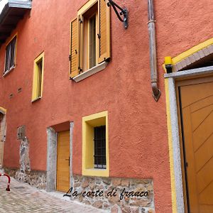 Appartamento Tipico Nella Corte - Lago Lugano Varese Exterior photo