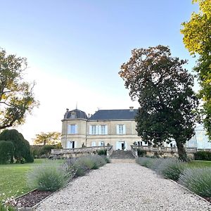 Ch\u00E2teau Carbonneau Bed and Breakfast Pessac-sur-Dordogne Exterior photo