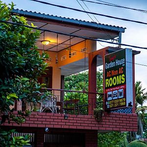 Tony'S Garden House Back Packers Inn Jaffna Exterior photo