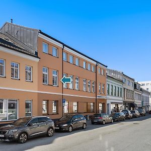 Ny Sentral Og Moderne Leilighet Lejlighed Kristiansand Exterior photo