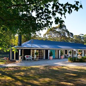 The Pond House Trentham Villa Exterior photo