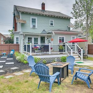 Family-Friendly Glens Falls Home With Sun Porch Exterior photo