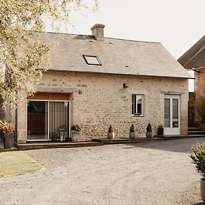 Le Clos Poulain Petits Gites De Charme Et Chambres D'Hotes Familiales Au Calme Proche Bayeux Et Des Plages Nonant Exterior photo