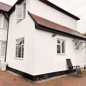 Nice And Cosy One Bed Flat Lejlighed Carshalton Exterior photo