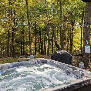 Harmony Cottage By Avantstay Lake Access Hot Tub Fire Pit Game Room Lake Harmony Exterior photo