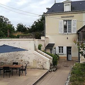 Maison Atypique Semi-Troglodyte Villa Chinon Exterior photo