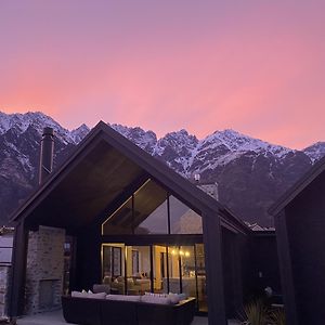 Luxury Alpine Retreat With A Hot Tub Villa Frankton Exterior photo