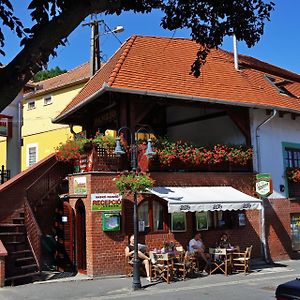 Vasko Panzio Borpince Bed and Breakfast Tokaj Exterior photo