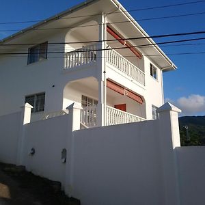 Jbillaselfcatering Lejlighed Beau Vallon  Exterior photo