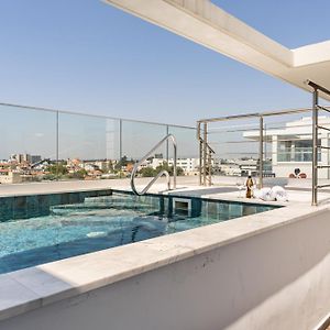 Yamas Urban Living Pool Penthouse Marvel Lejlighed Limassol Exterior photo