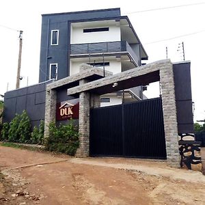 Dlk Living Lejlighed Kira Exterior photo