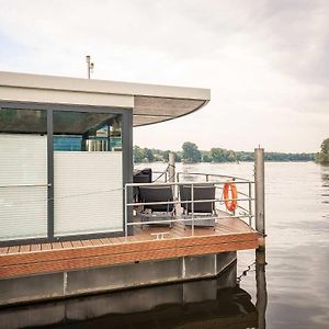 Stay24 - Schwimmendes Haus Nike Hennigsdorf Exterior photo