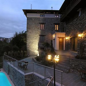 Casona El Gurugu Hotel Luarca Exterior photo