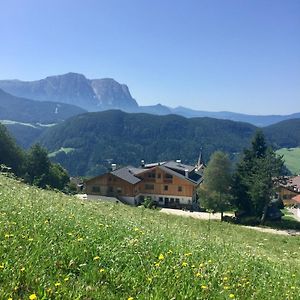 Pension Haus Tirol Hotel Laion Exterior photo