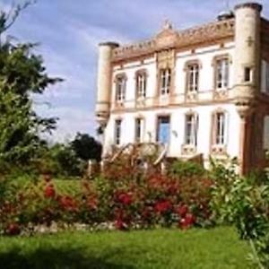 Chateau Lagaillarde Bed and Breakfast Thil  Exterior photo