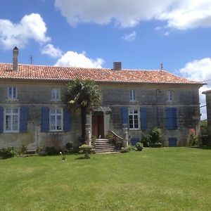 Le Moulin A Vent Bed and Breakfast Bertric-Burée Exterior photo