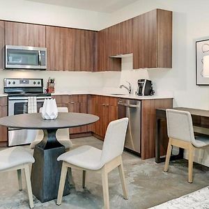 Landing Modern Apartment With Amazing Amenities Bothell Exterior photo