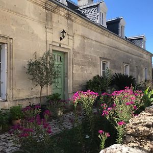 La Maison Bed and Breakfast Clere-les-Pins Exterior photo