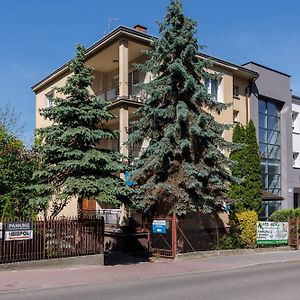 Apartamenty Przy Parku Łańcut Exterior photo