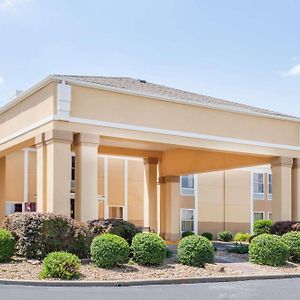 Super 8 by Wyndham Evansville North Stacer Exterior photo