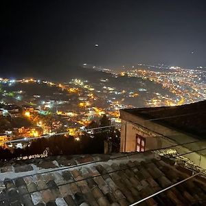 Guesthouse Gogu Berat Exterior photo
