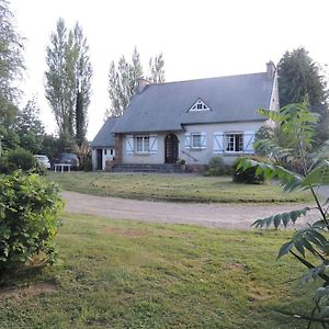 Entre Terre Et Mer Au Pays Des Enclos Paroissiaux Villa Saint-Thégonnec Exterior photo