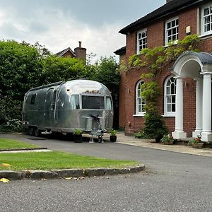 Airstream Experience Lejlighed Knutsford Exterior photo