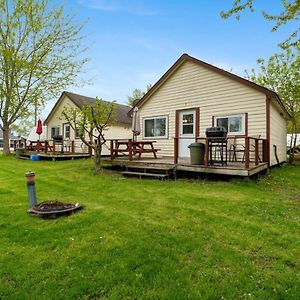 Enjoy The Outdoors At Rice Lakes Bailieboro Exterior photo