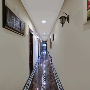 Oyo Hotel Executive Inn Bombay Exterior photo