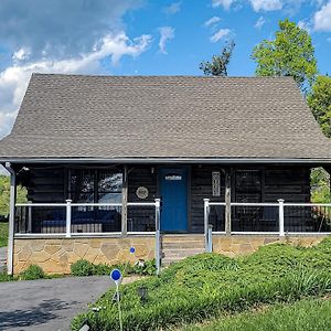 Escape At The Lake Villa Dandridge Exterior photo