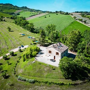 Il Casale Di Giovanna Pensionat Offida Exterior photo