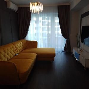 Apartament Esquisite Lejlighed Oradea Exterior photo