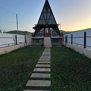 A Frame House Lejlighed Slavyanka Exterior photo