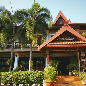 Champa Residence Hotel Pakxe Exterior photo