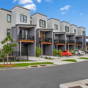 Gateway Escape Townhouse With Bbq And Parking Auckland Exterior photo
