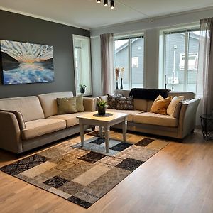 Nice And Warm Apartment With Free Parking Tromsø Exterior photo